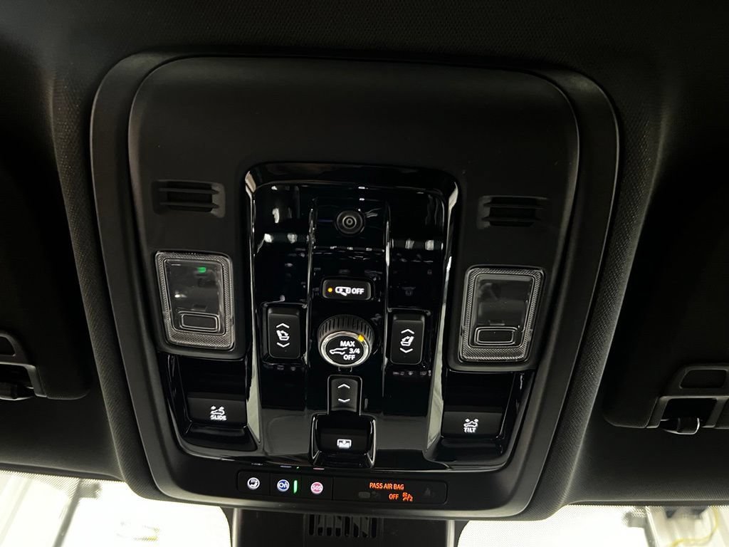 New 2026 GMC Yukon Elevation w/ Elevation Premium Package AWD/4WD image 21