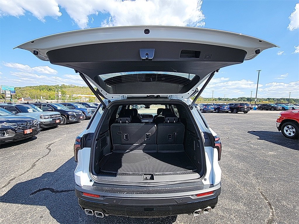 New 2026 Chevrolet Traverse LT w/ Enhanced Driving Package image 32