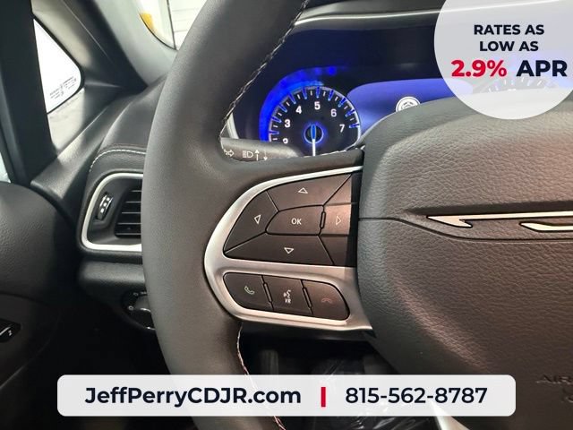 New 2027 Chrysler Pacifica Select FWD image 12