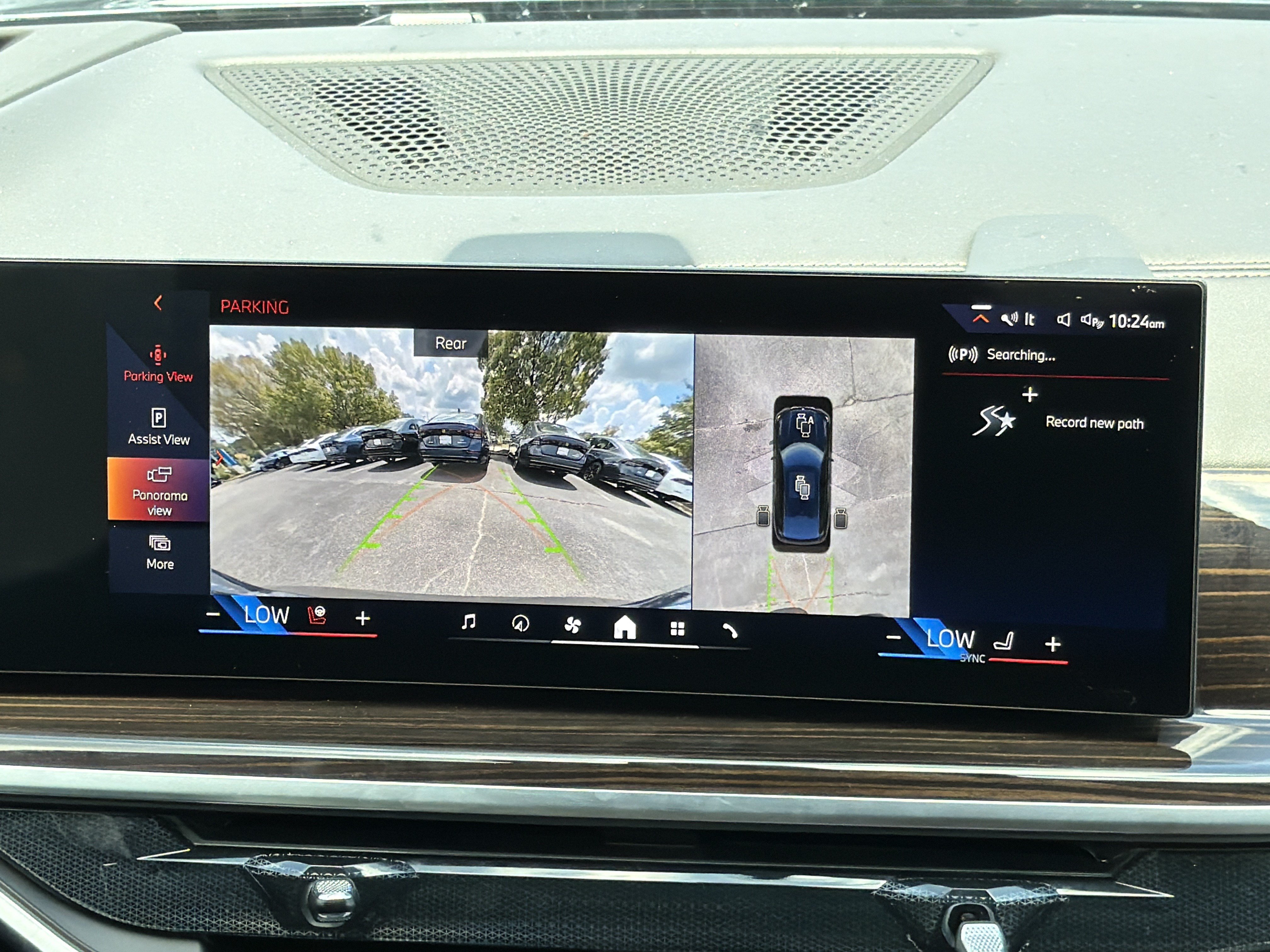 Certified 2026 BMW X6 xDrive40i AWD/4WD image 4