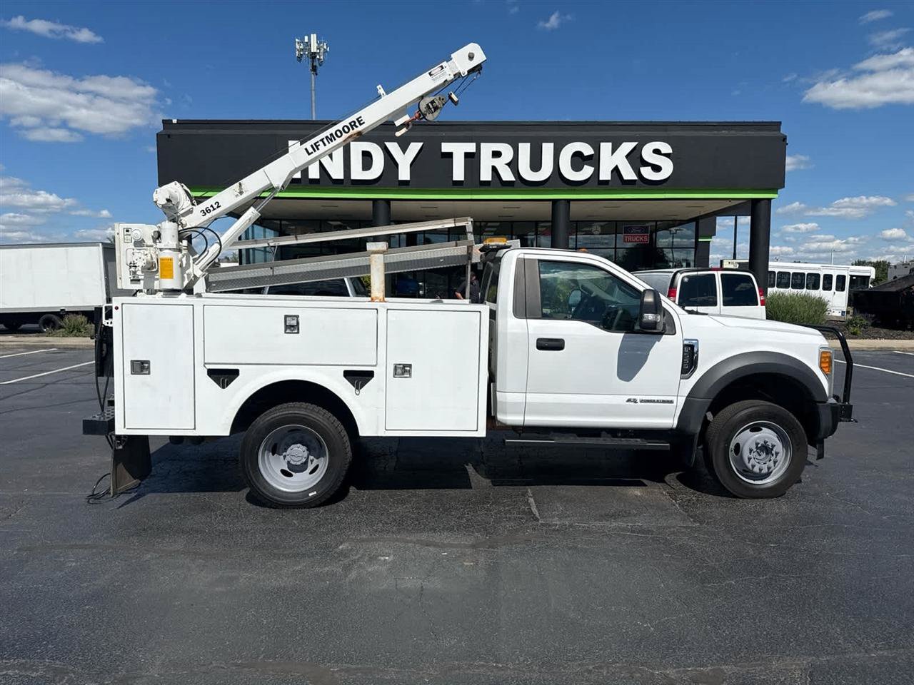 Used 2017 Ford F550 4x4 Regular Cab Super Duty image 1