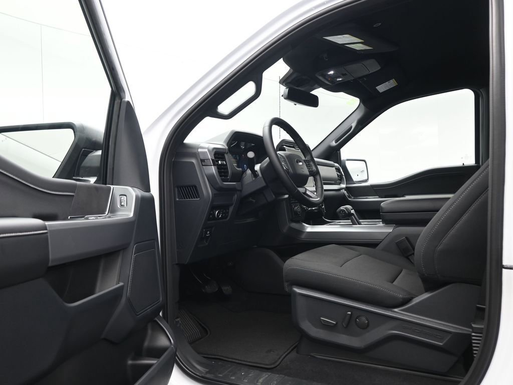 New 2025 Ford F150 XLT w/ Equipment Group 302A MID image 8