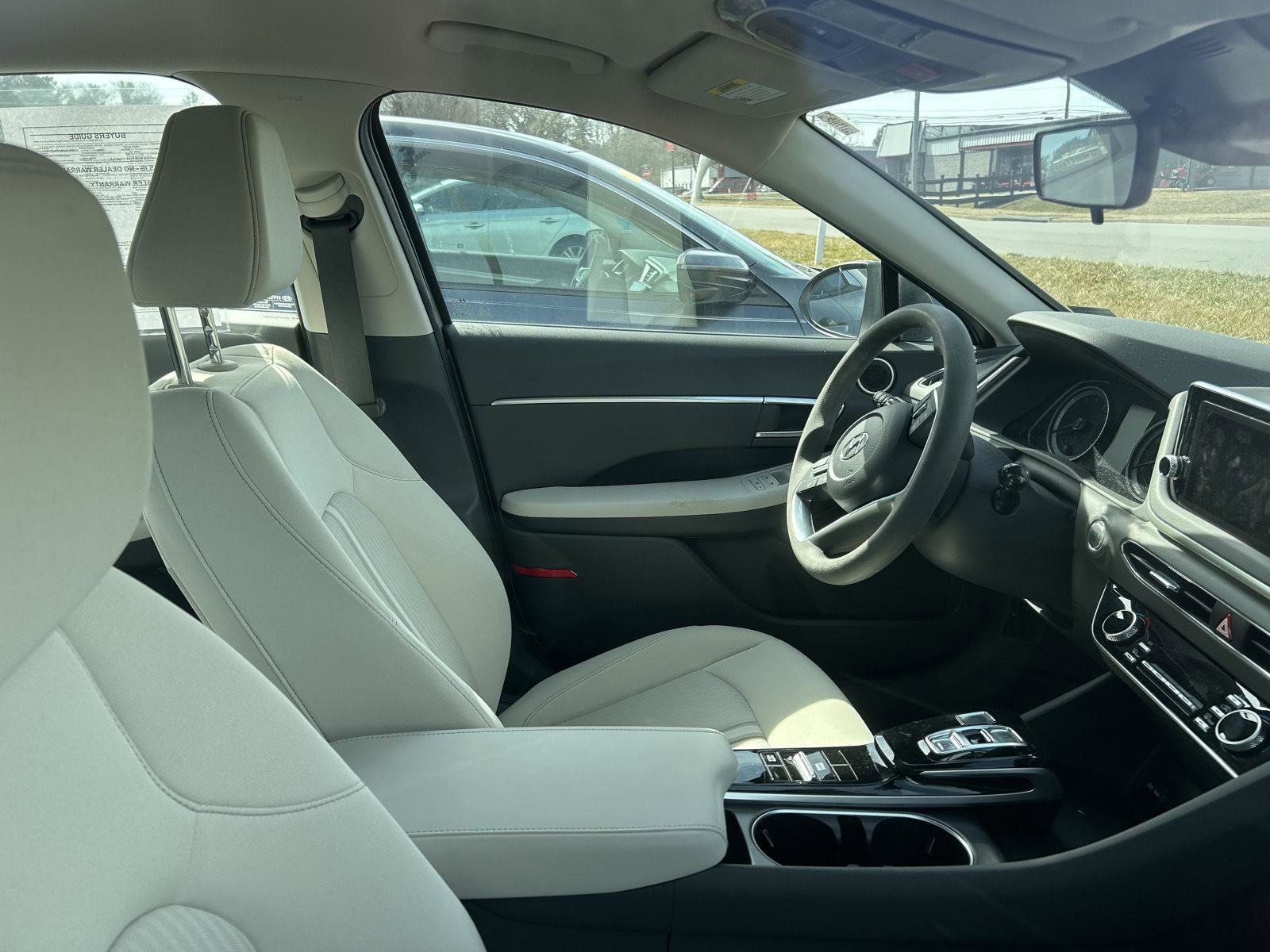 Used 2023 Hyundai Sonata SEL FWD image 6