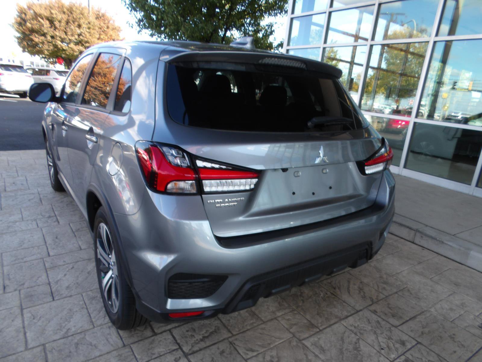 Used 2024 Mitsubishi Outlander Sport ES image 5