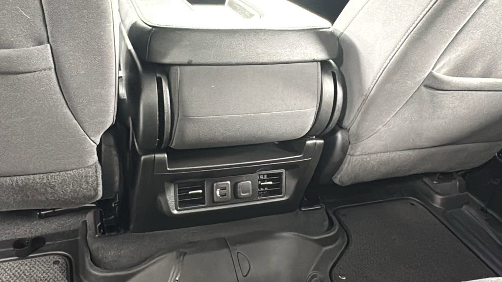 Used 2021 Chevrolet Silverado 1500 LT w/ Bed Protection Package image 34