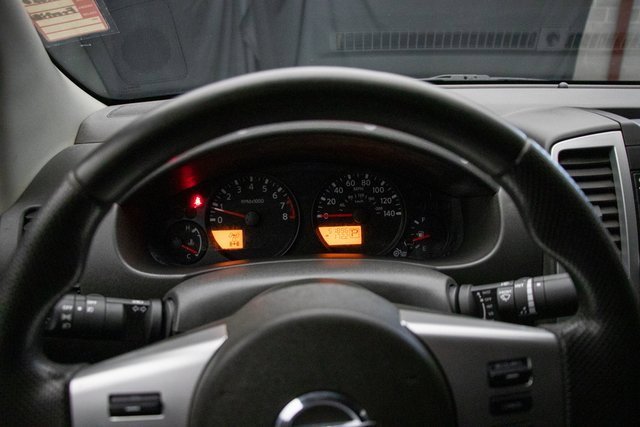 Used 2020 Nissan Frontier SV image 32