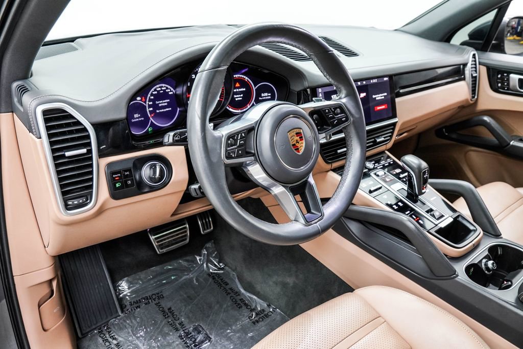Used 2021 Porsche Cayenne S image 20