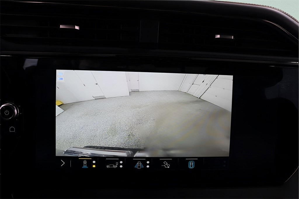 Used 2023 GMC Sierra 1500 AT4 w/ Technology Package image 15