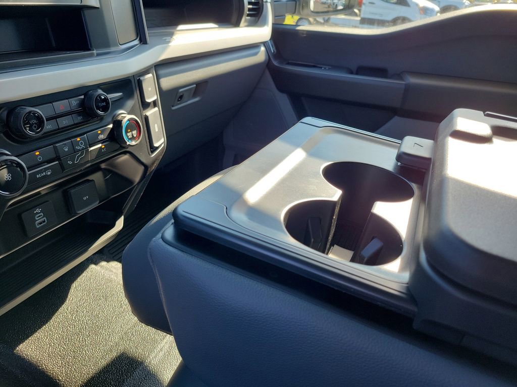 New 2026 Ford F350 XL w/ XL Chrome Package image 32