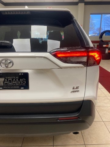 Used 2024 Toyota RAV4 LE AWD/4WD image 11