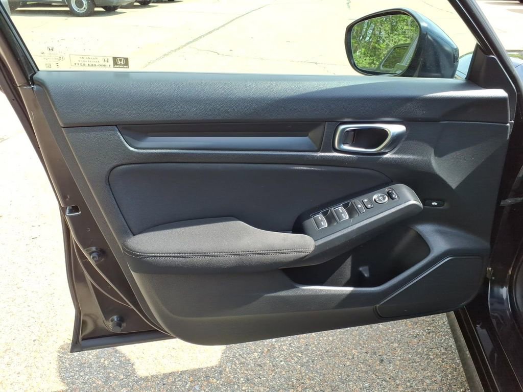 Used 2025 Honda Civic Sport image 14