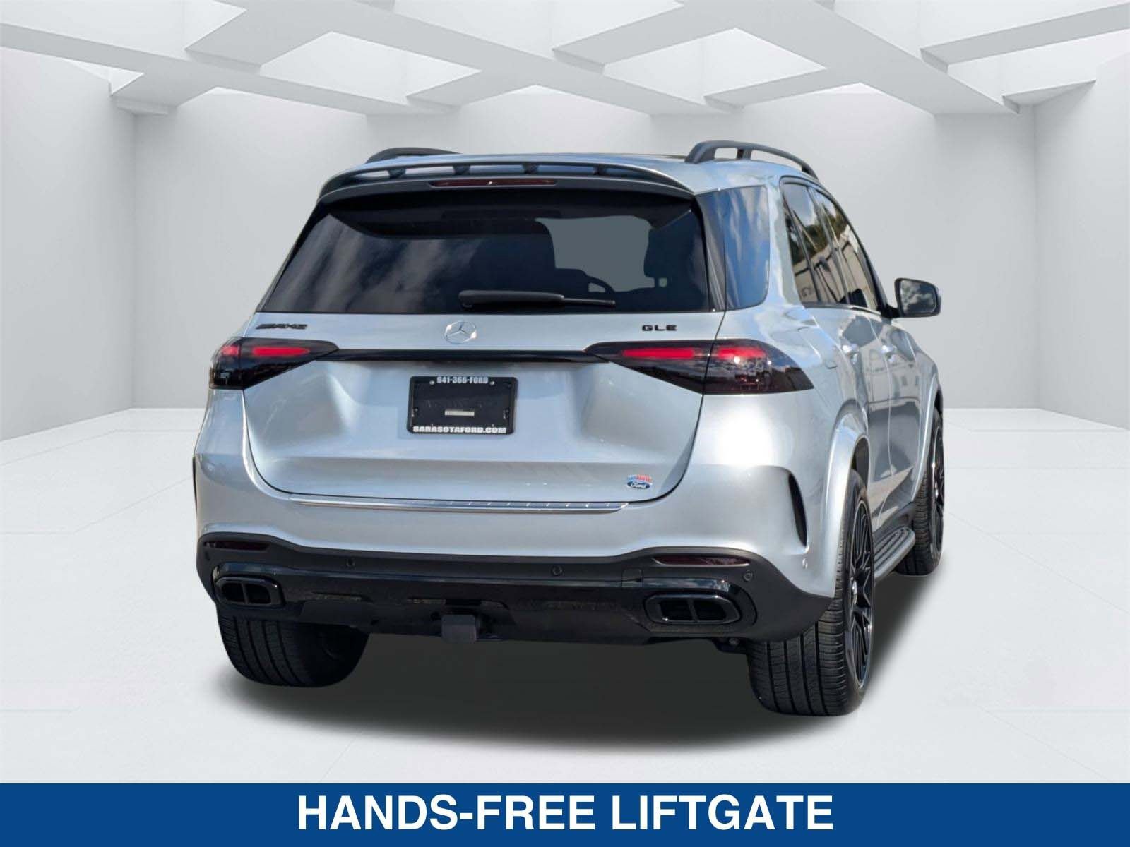 Used 2025 Mercedes-Benz GLE 450e 4MATIC image 4