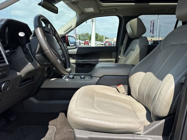 Used 2019 Ford Expedition Limited w/ Equipment Group 302A AWD/4WD image 14