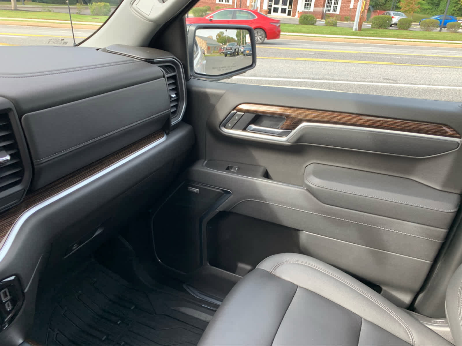 Used 2025 GMC Sierra 1500 Elevation w/ Elevation Premium Package image 20