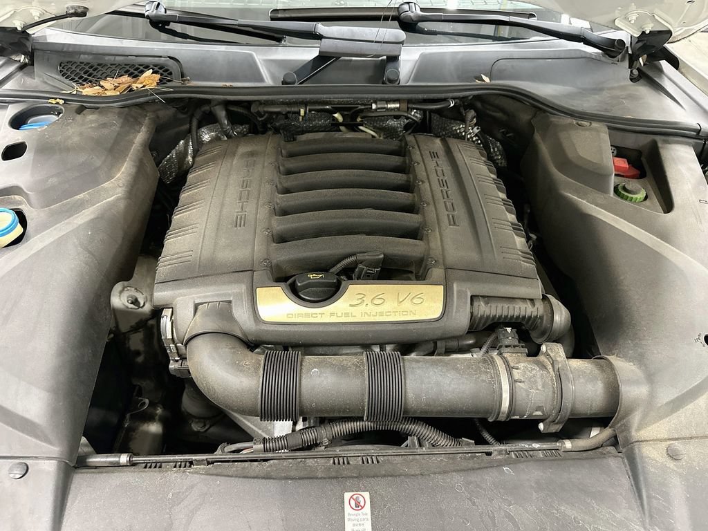 Certified 2018 Porsche Cayenne Platinum Edition AWD/4WD image 31