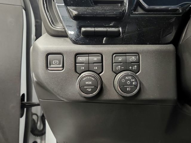 Used 2023 Chevrolet Silverado 1500 ZR2 w/ Technology Package AWD/4WD image 35