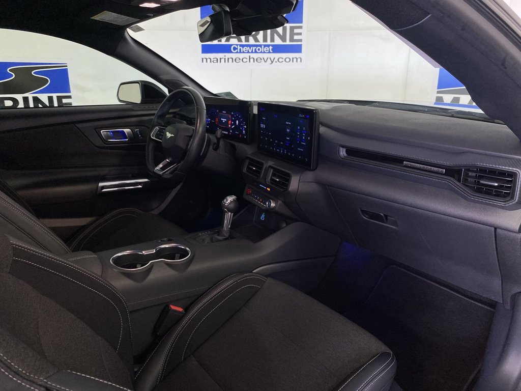 Used 2025 Ford Mustang GT RWD image 32