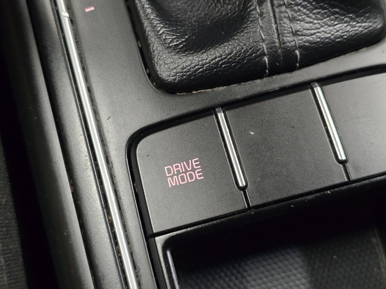 Used 2019 Kia Sorento LX image 7