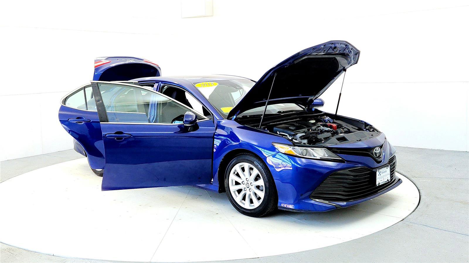 Certified 2018 Toyota Camry LE w/ Convenience Package image 12