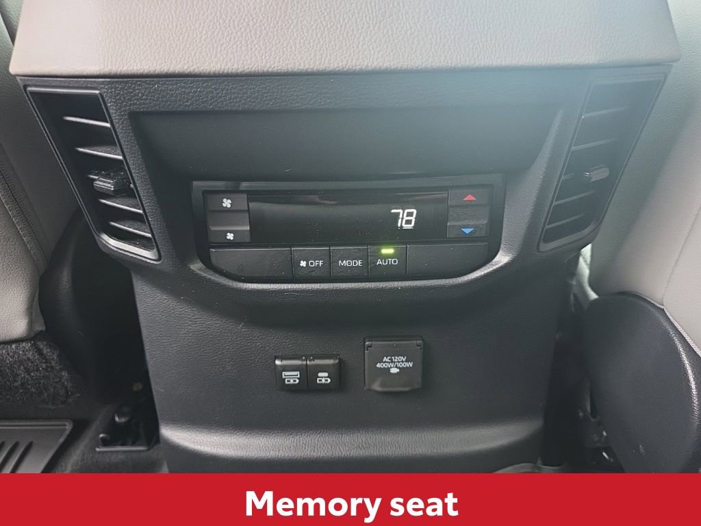 Used 2024 Toyota Sequoia Limited image 21