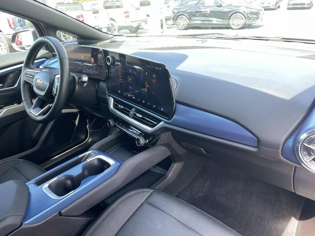 Used 2025 Chevrolet Equinox EV LT w/ Convenience Package image 37