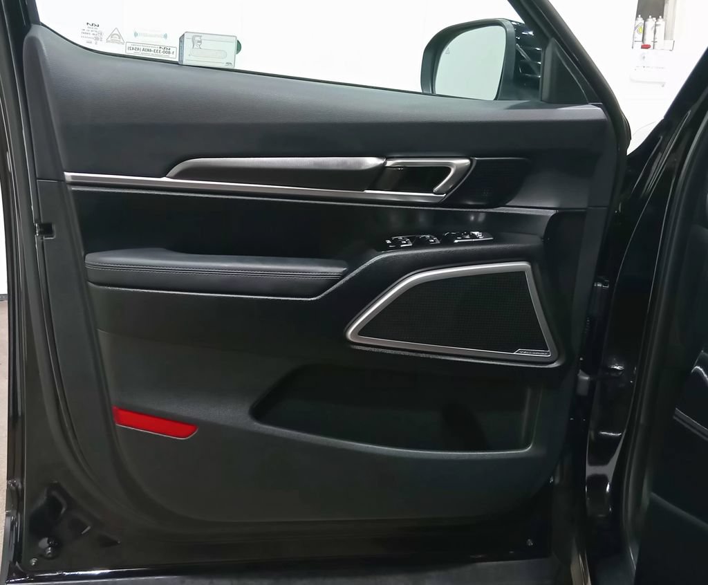 Used 2023 Kia Telluride S AWD/4WD image 18