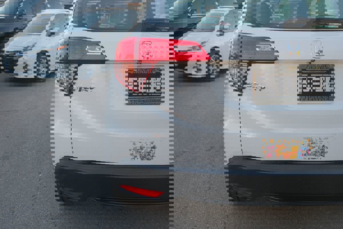 Used 2017 Honda HR-V LX image 33