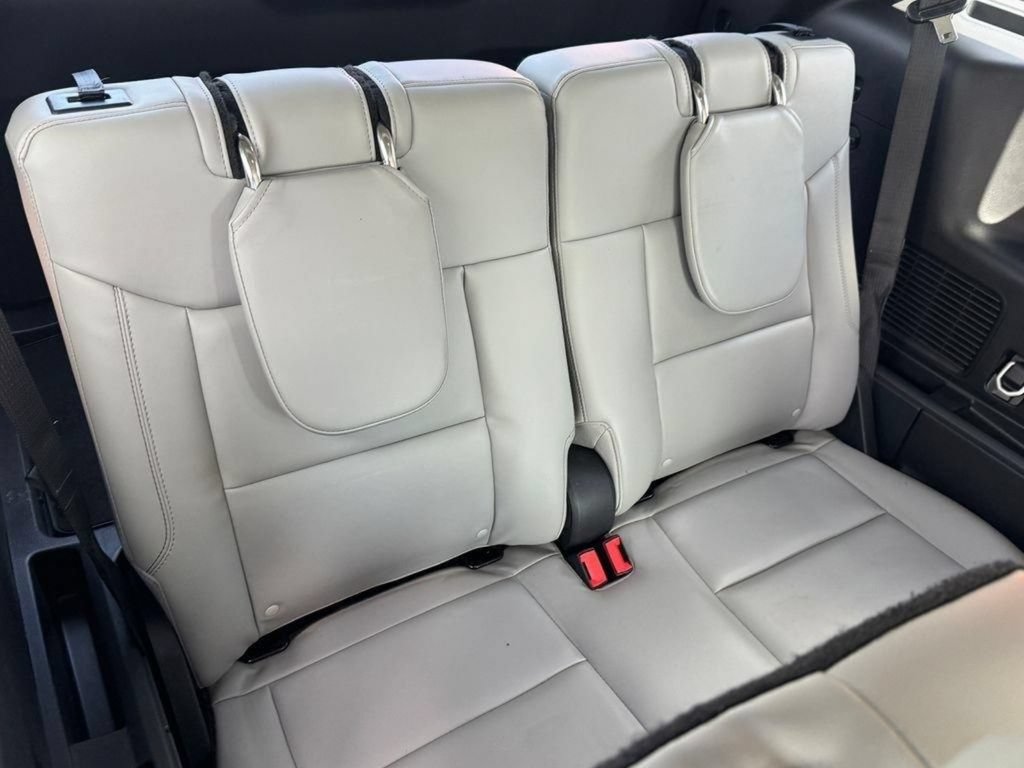 Used 2025 Ford Explorer Active w/ Active Comfort Package AWD/4WD image 33