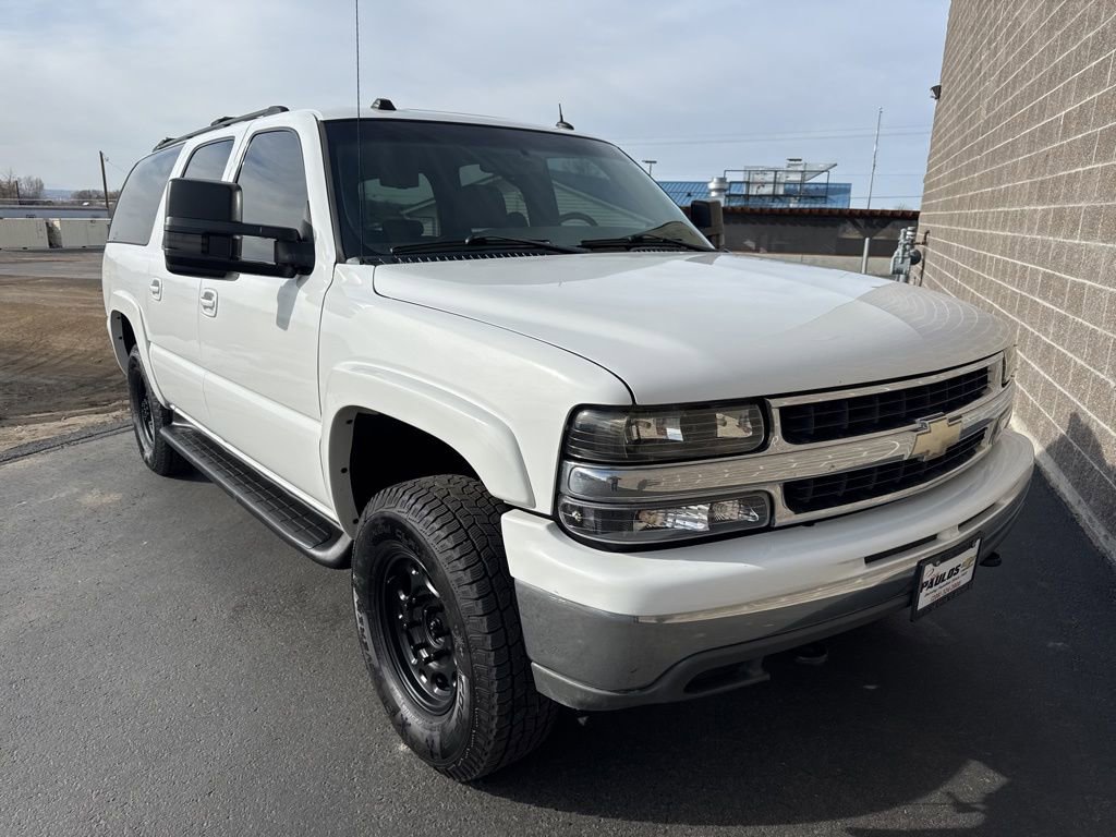Used 2004 Chevrolet Suburban 2500 LT w/ Preferred Equipment Group image 3