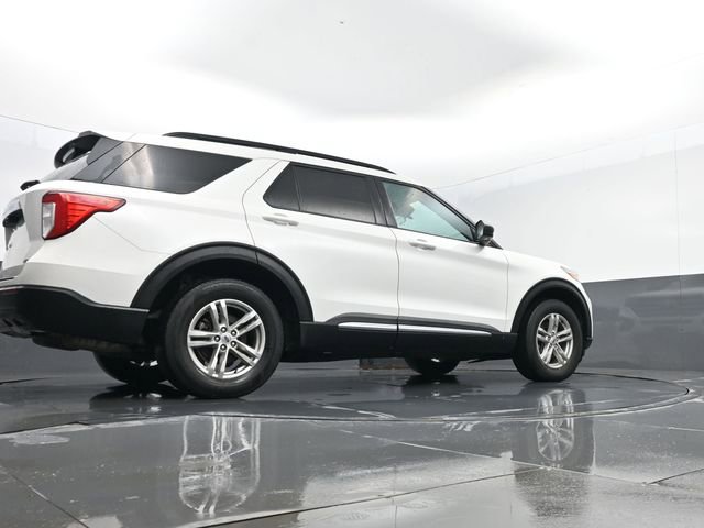 Used 2022 Ford Explorer XLT image 26