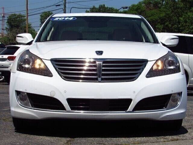 Used 2014 Hyundai Equus Signature RWD image 2