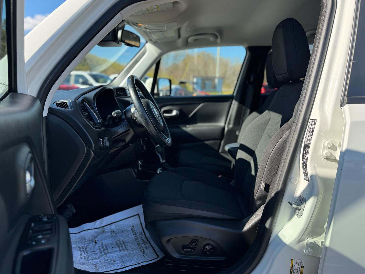 Used 2019 Jeep Renegade Altitude w/ Quick Order Package 2XM image 10