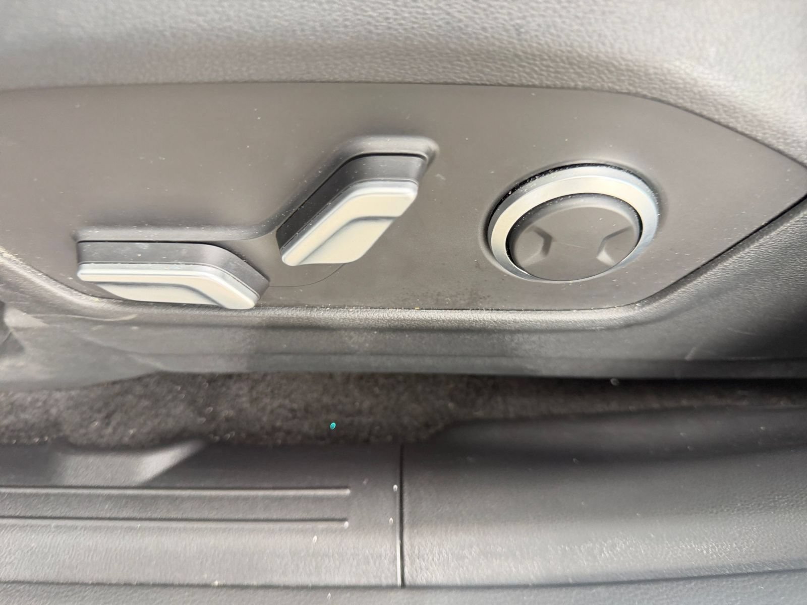 Used 2026 Hyundai Santa Fe SEL FWD image 21