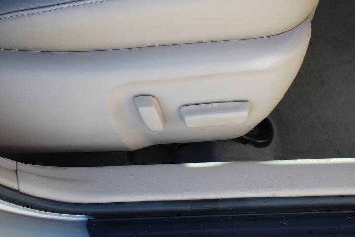 Used 2014 Toyota Camry XLE w/ Leather Package image 20