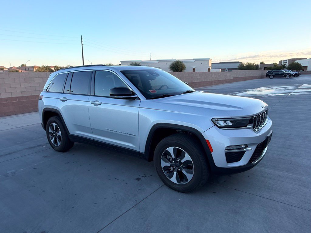 Used 2024 Jeep Grand Cherokee Limited 4xe AWD/4WD image 5