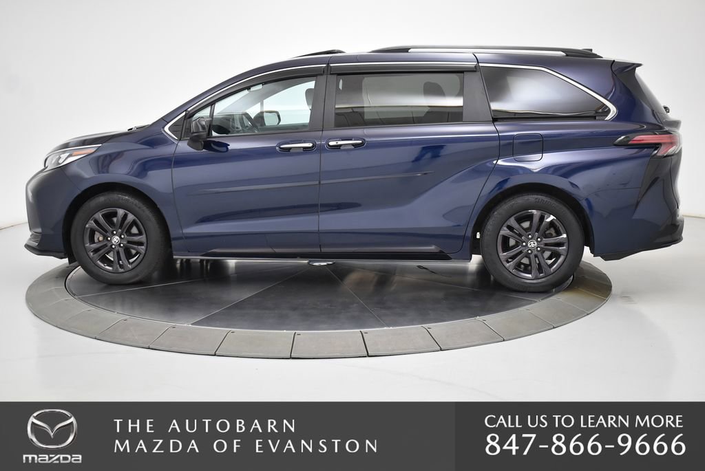 Used 2024 Toyota Sienna XSE AWD/4WD image 15