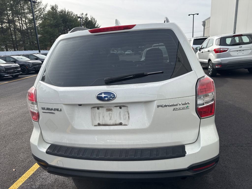 Used 2016 Subaru Forester 2.5i w/ Alloy Wheel Package image 4