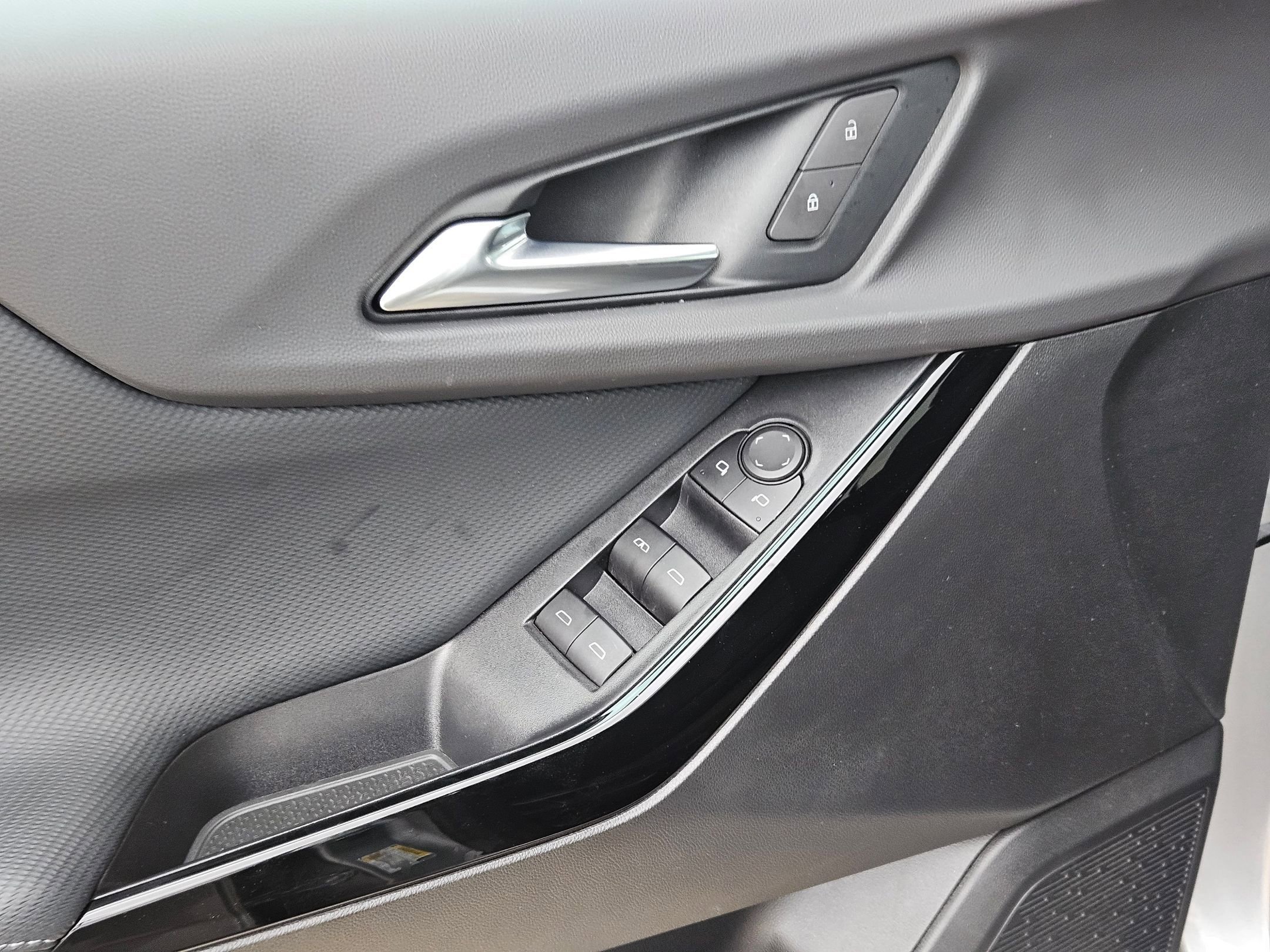 Certified 2026 Chevrolet Equinox LT image 12
