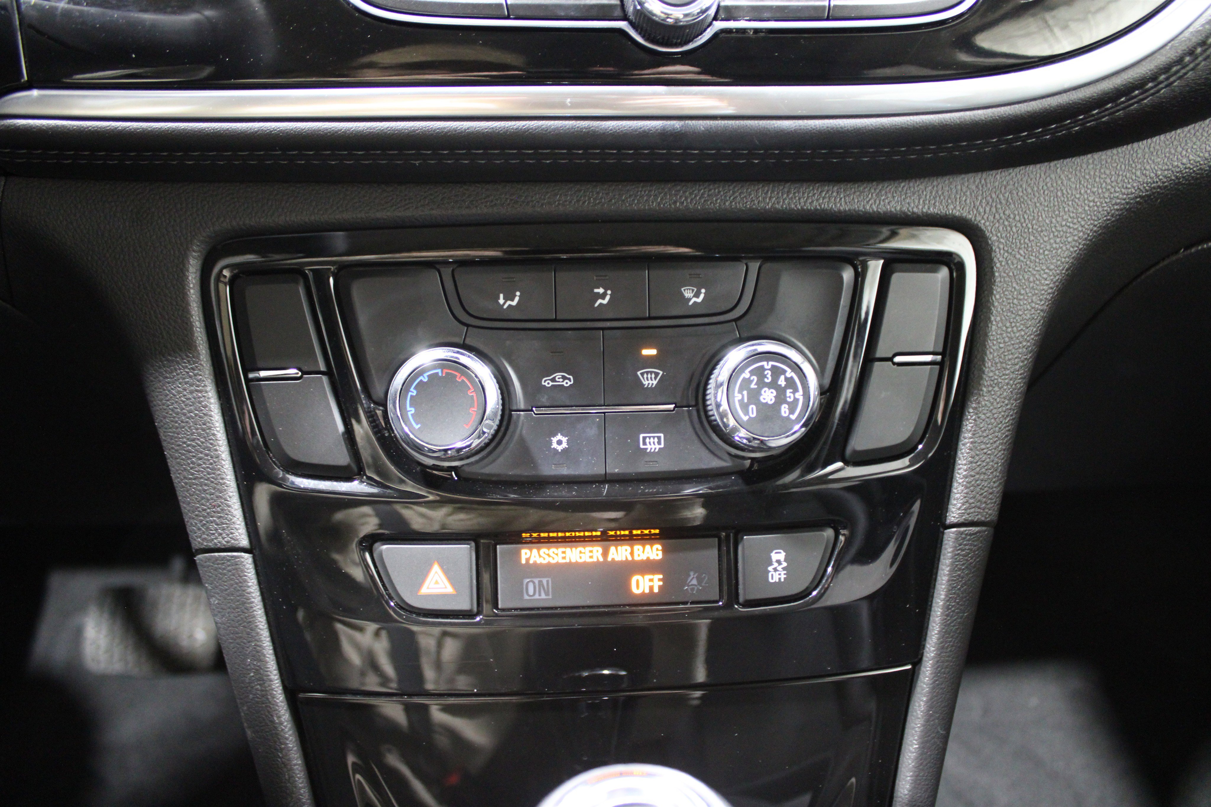 Used 2017 Buick Encore Preferred image 18