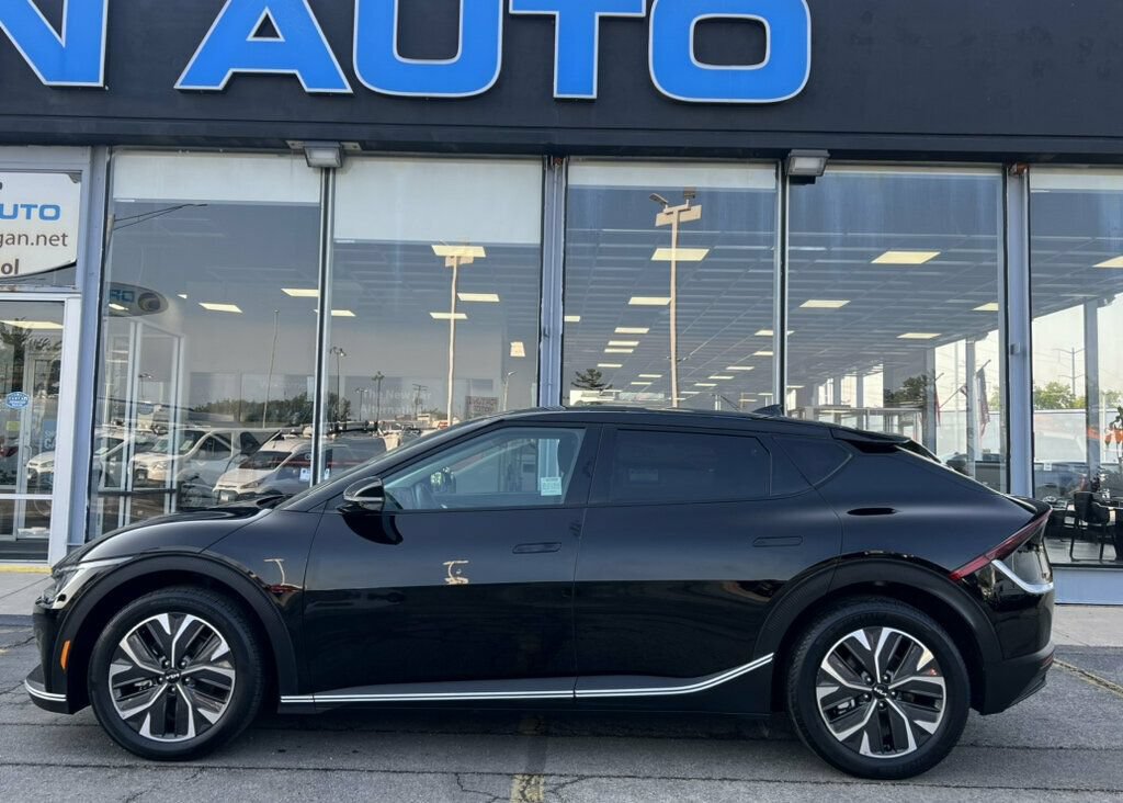 Used 2024 Kia EV6 Light RWD image 2
