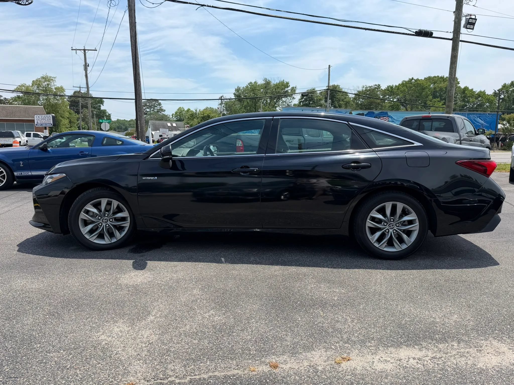 Used 2019 Toyota Avalon XLE FWD image 6