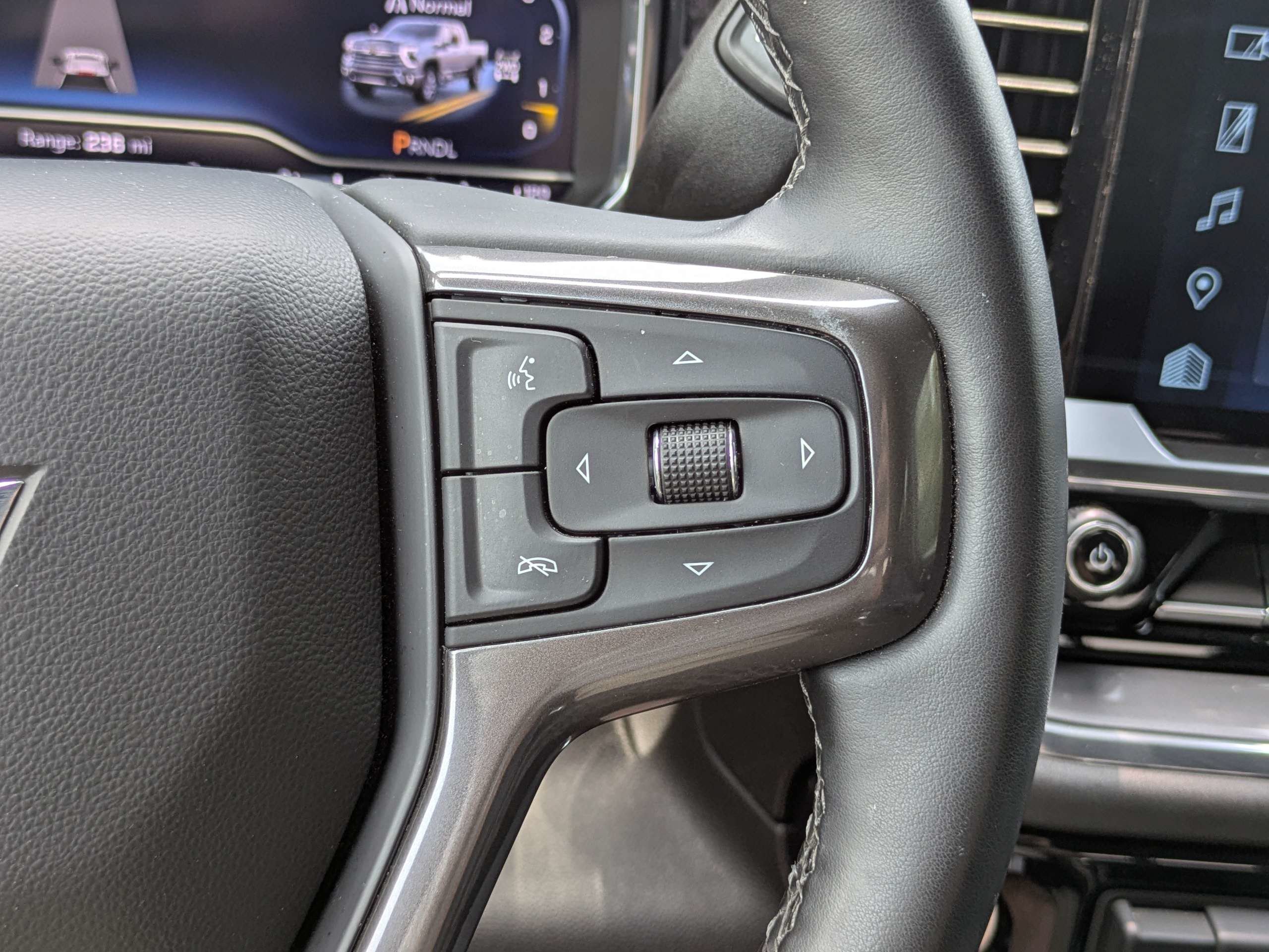 Used 2025 Chevrolet Silverado 3500 High Country w/ High Country Premium Package AWD/4WD image 27
