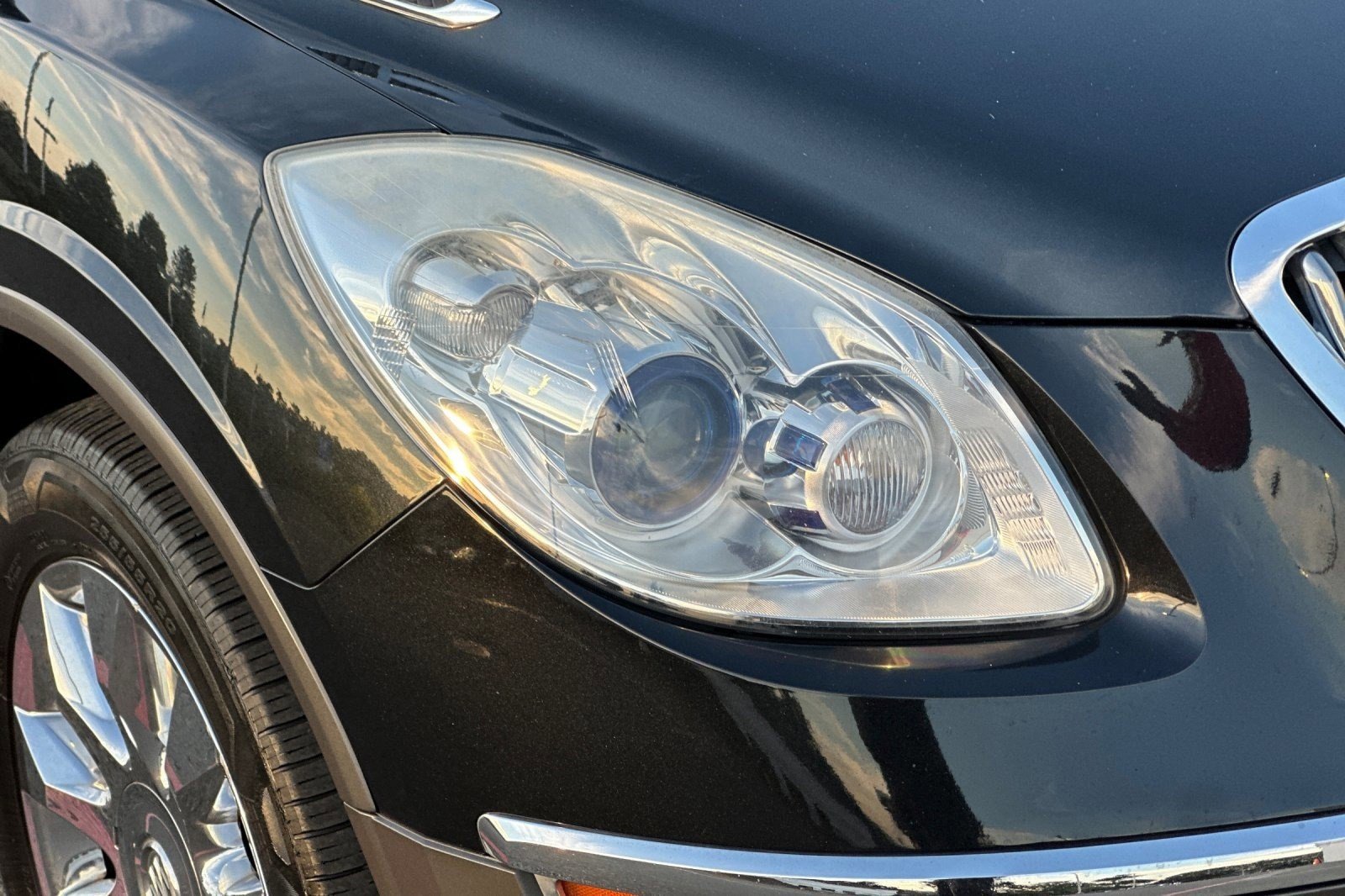 Used 2012 Buick Enclave Premium w/ Trailering Provision Package image 10