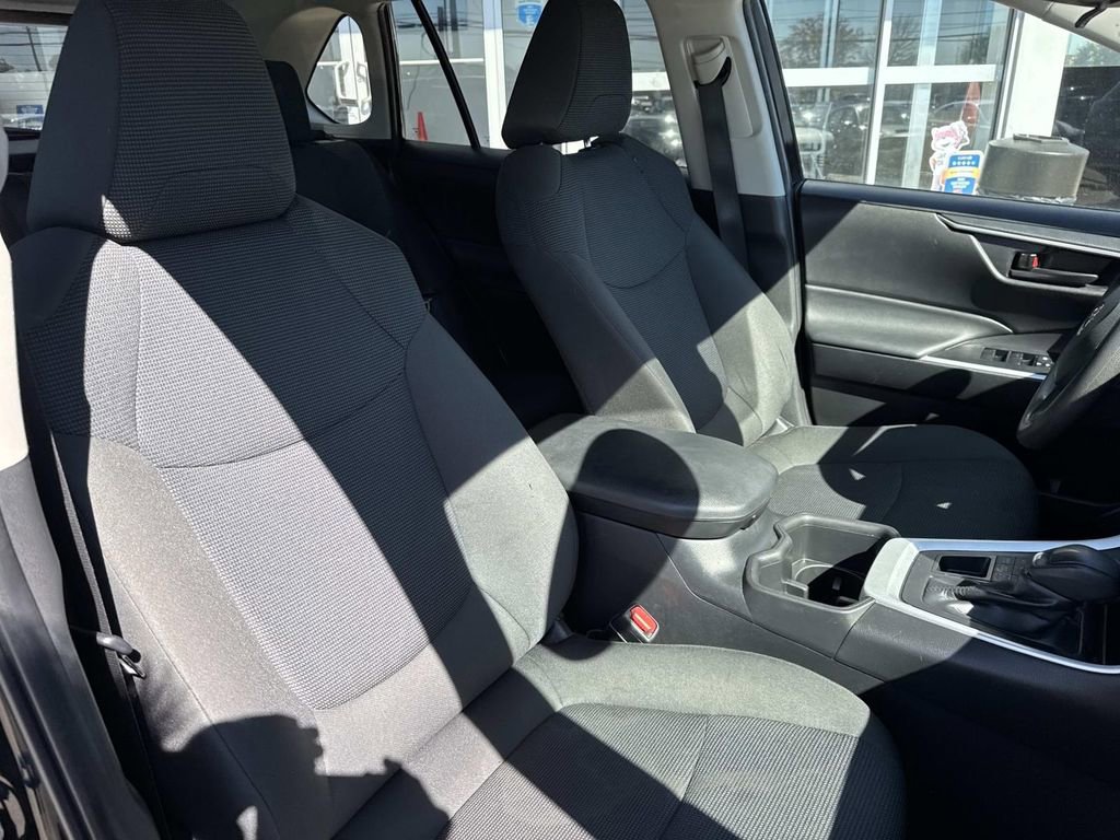 Used 2024 Toyota RAV4 LE image 11