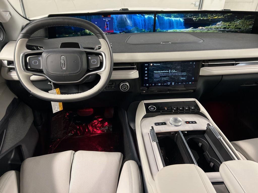 New 2026 Lincoln Navigator Reserve w/ Jet Appearance Package image 8