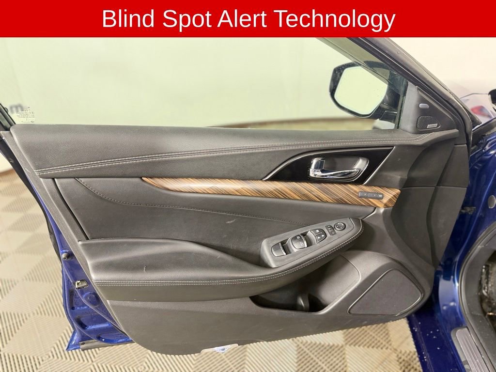 Used 2018 Nissan Maxima Platinum FWD image 13