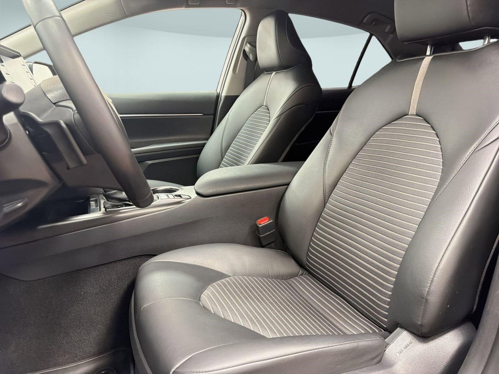 Used 2024 Toyota Camry SE AWD/4WD image 5