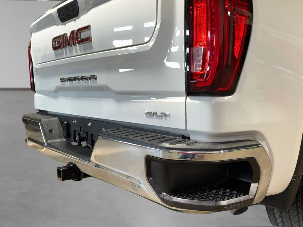 Used 2021 GMC Sierra 1500 SLT w/ SLT Premium Package image 17