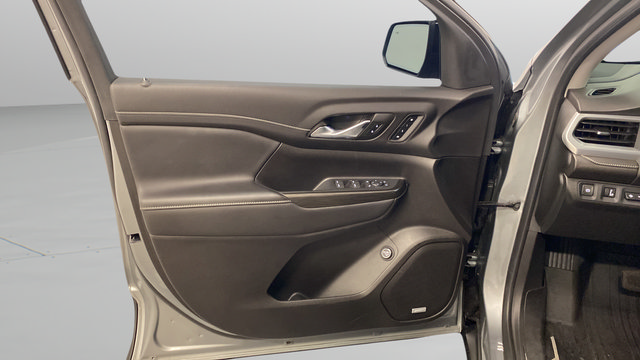 Used 2023 GMC Acadia SLT w/ Elevation Edition AWD/4WD image 28