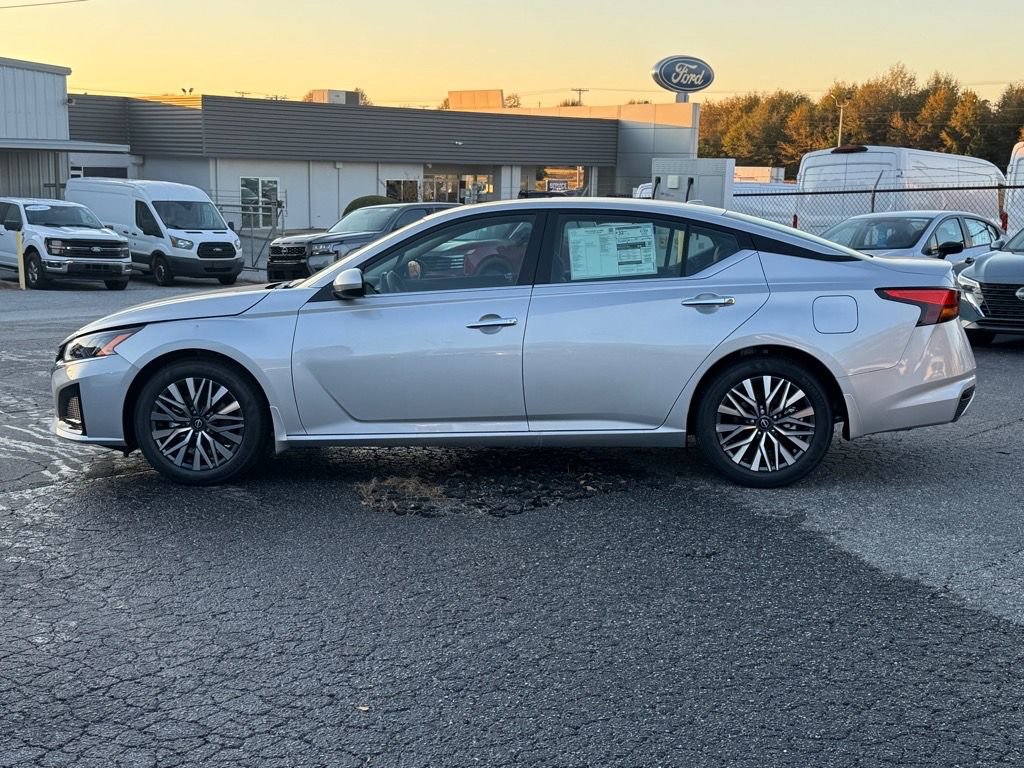 New 2025 Nissan Altima 2.5 SV w/ SV Premium Package FWD image 6